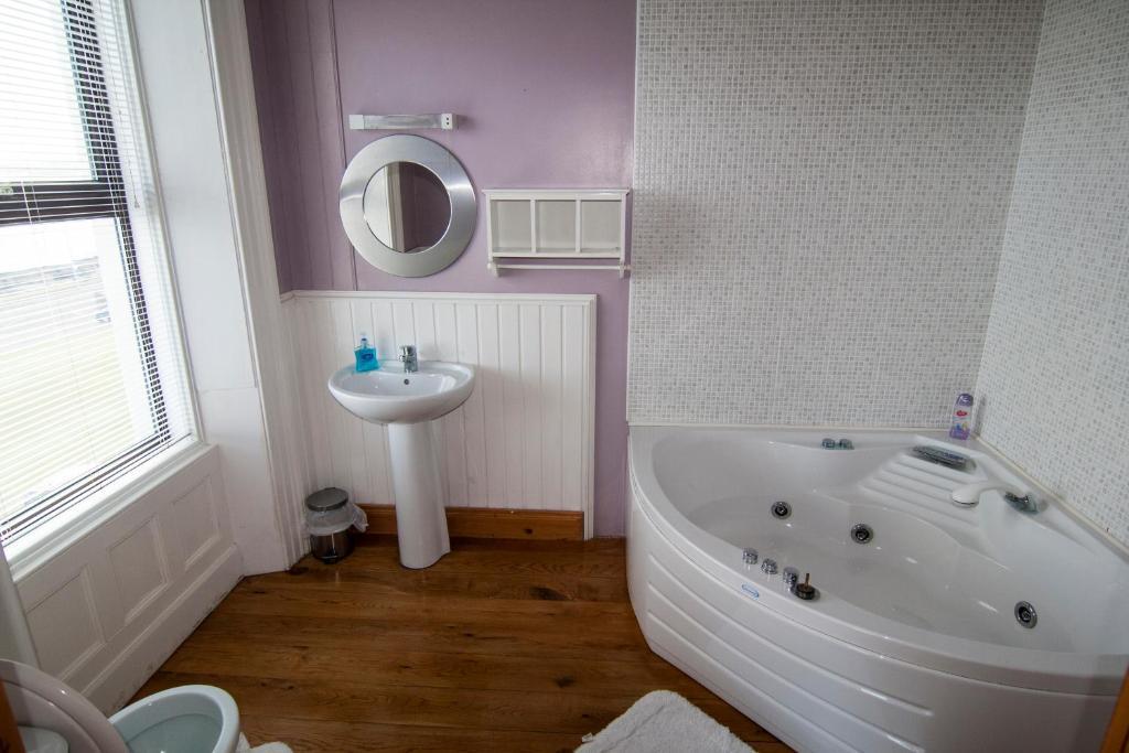 Clarmont Guest House Portrush Eksteriør bilde